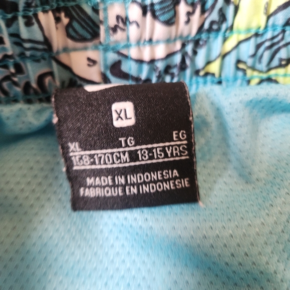 Boys Nike Swim Trunks - Picture 3 of 3